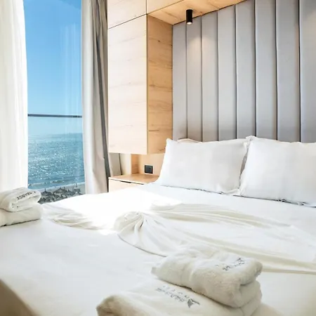 Seaside 4*